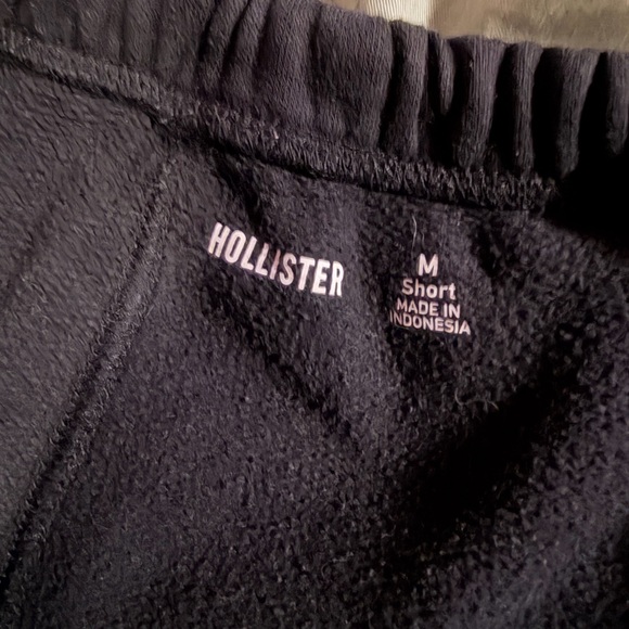 Hollister women’s sweatpants tapered leg - Picture 2 of 3